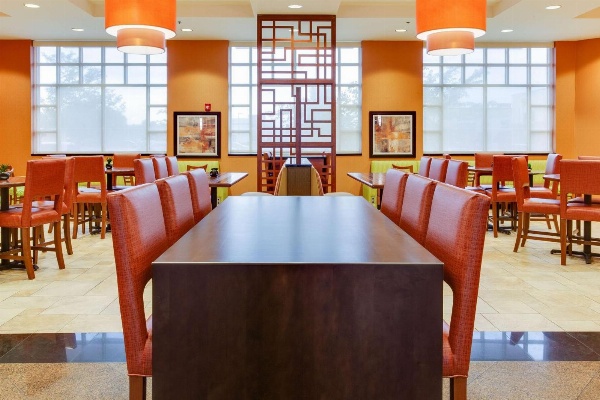 Drury Inn & Suites West Des Moines image 6